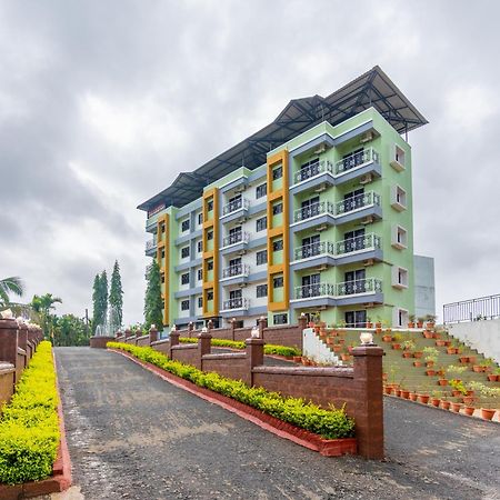 Treebo Green Village Resort - Goa Maneri  Exterior foto